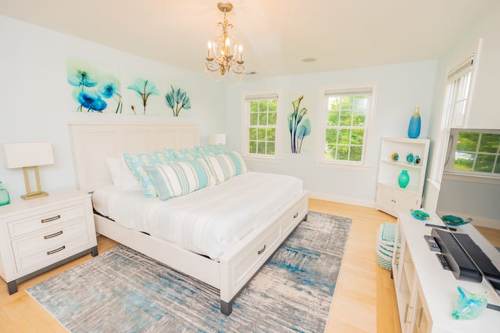 Master suite 2nd fl