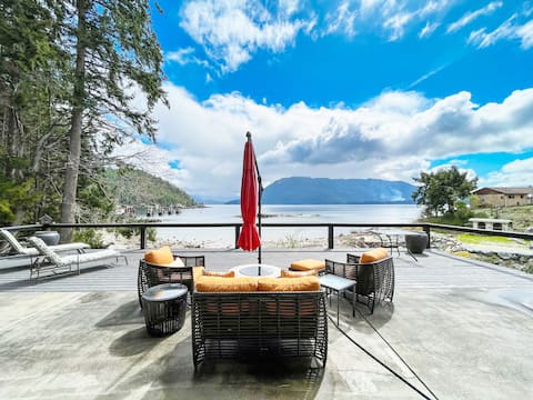 Saltery Bay Peaceful Getaway