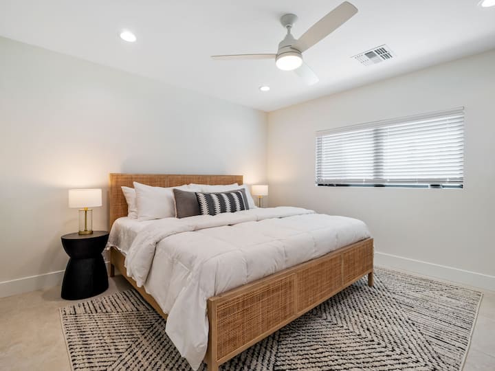 4th bedroom with king bed