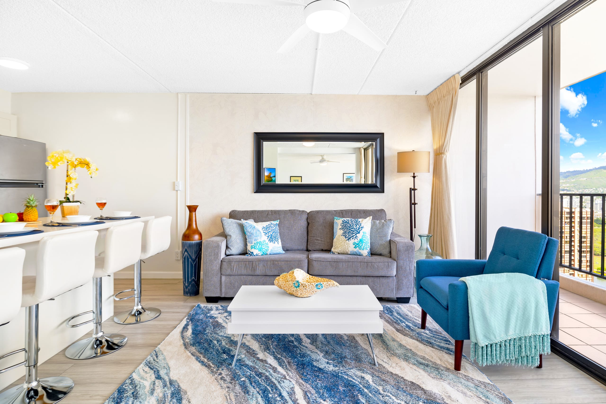 Condo in Honolulu · ★4.81 · 1 bedroom · 3 beds · 1 private bath - Image 4