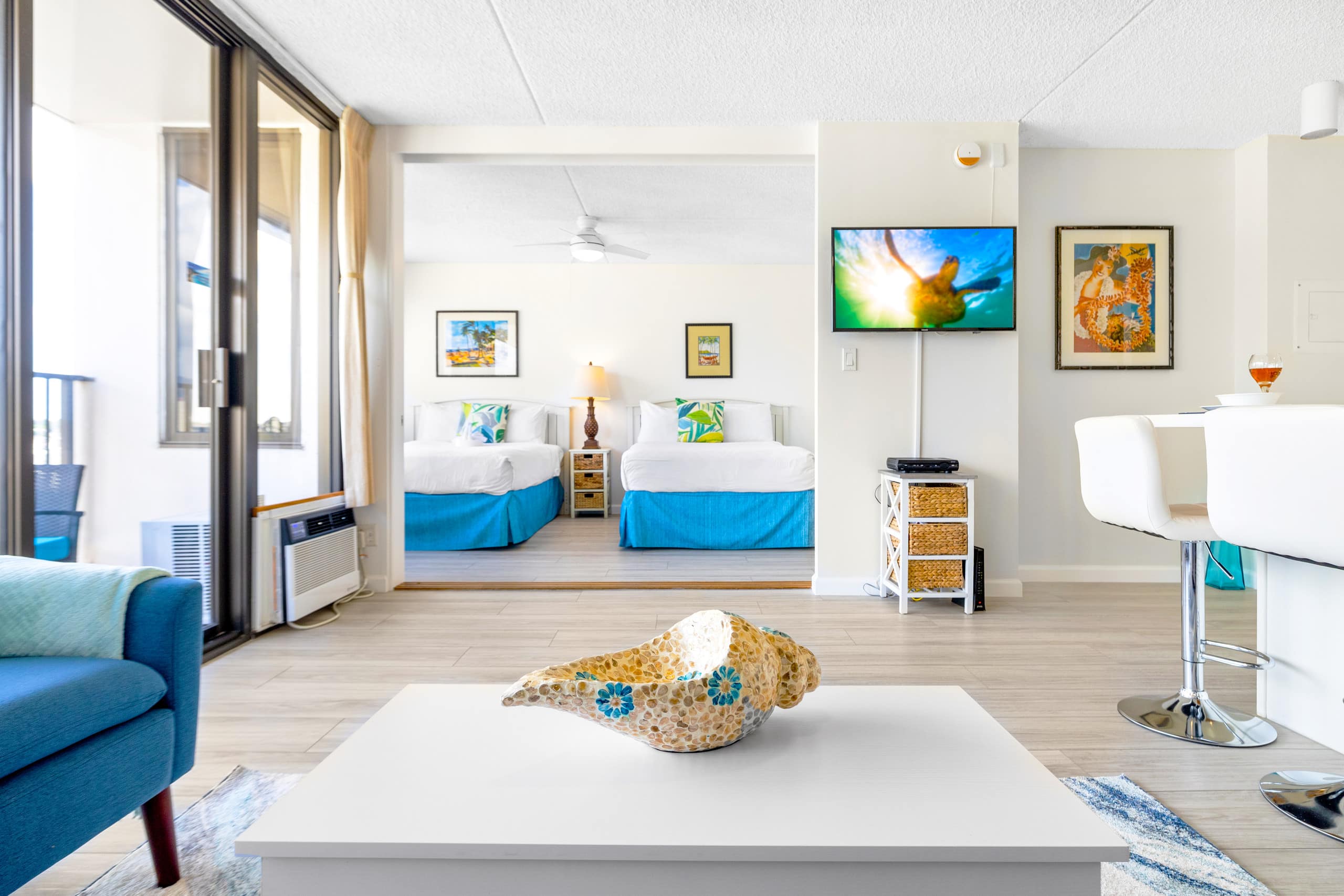 Condo in Honolulu · ★4.81 · 1 bedroom · 3 beds · 1 private bath - Image 6