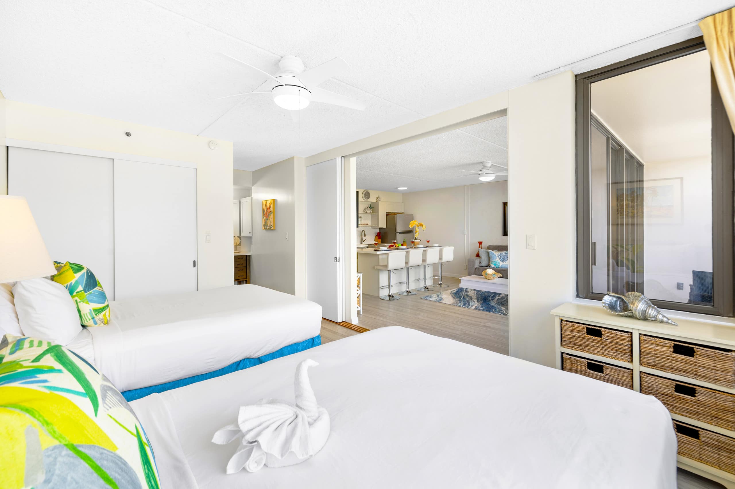 Condo in Honolulu · ★4.81 · 1 bedroom · 3 beds · 1 private bath - Image 16