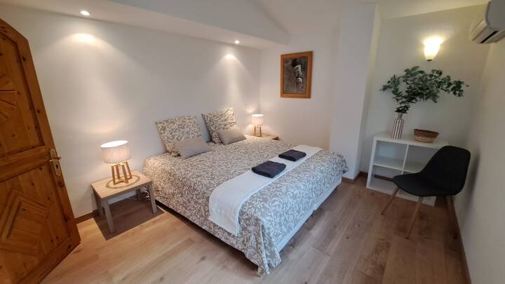 Dormitorio  2 superior con dos camas de 90 o una 180 (a elegir)
