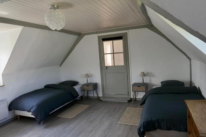 Спалня 2 легла 90x200m + бебешко легло 