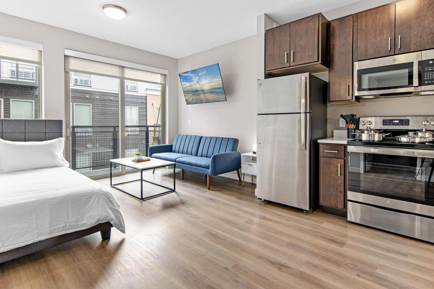 Beautiful Modern Studio