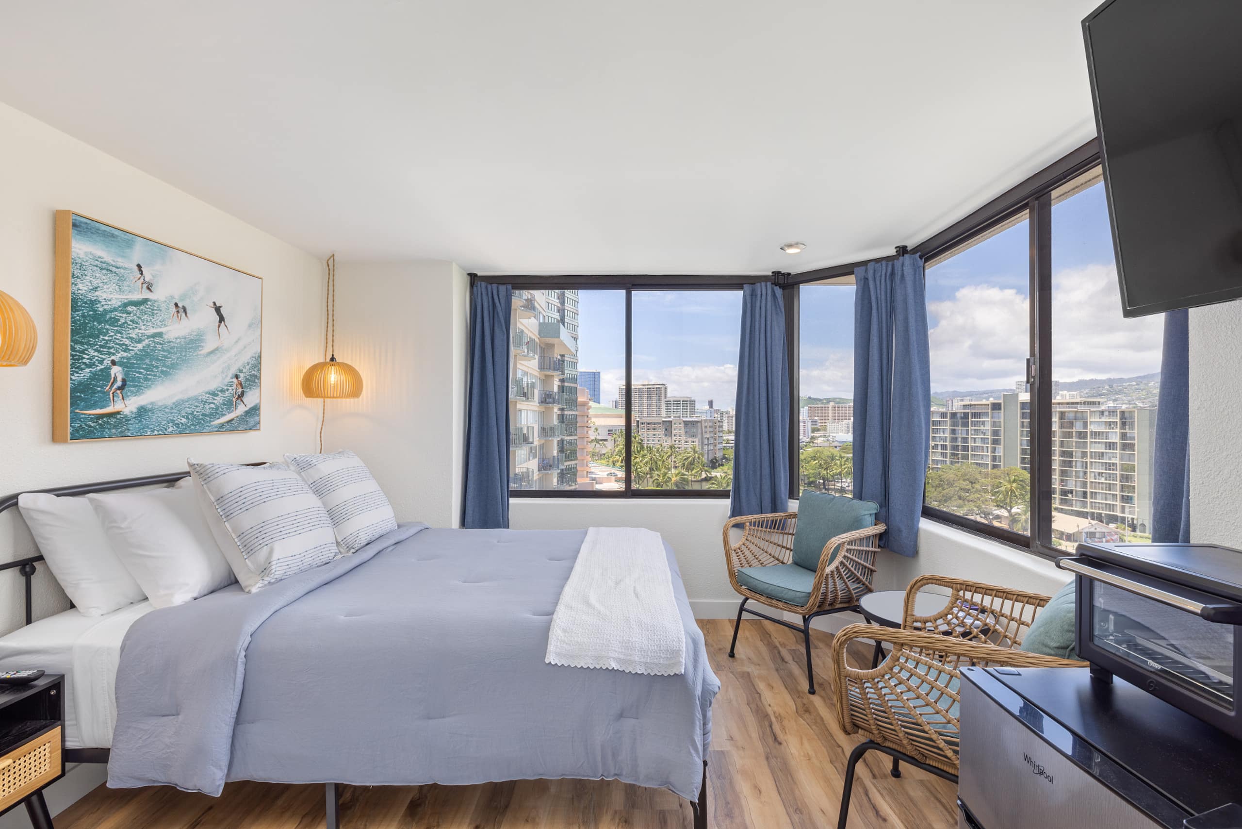 Condo in Honolulu · ★4.81 · Studio · 1 bed · 1 bath - Image 22