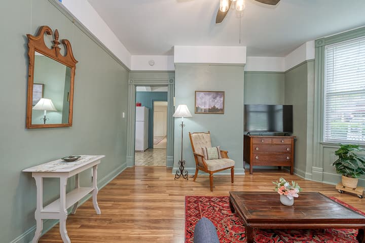 Urban Cottage - Pittsburgh