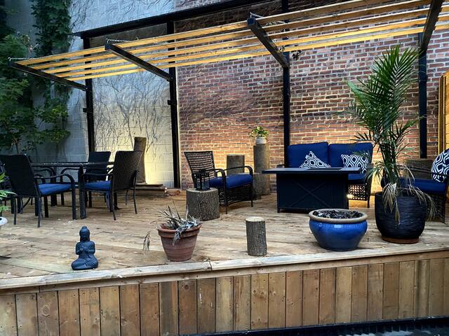 Cozy, gorgeous, A+ situated apt gallery image 3