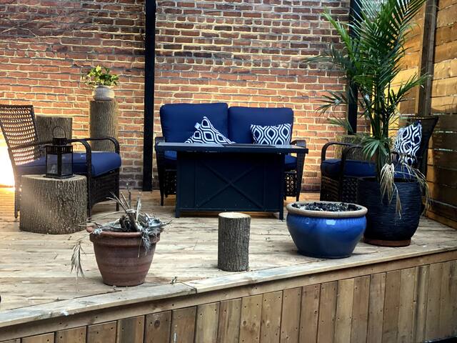 Cozy, gorgeous, A+ situated apt gallery image 5