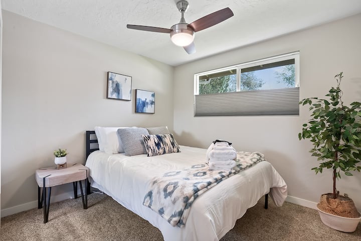 Მეორადი საძინებელი 1 დედოფლით