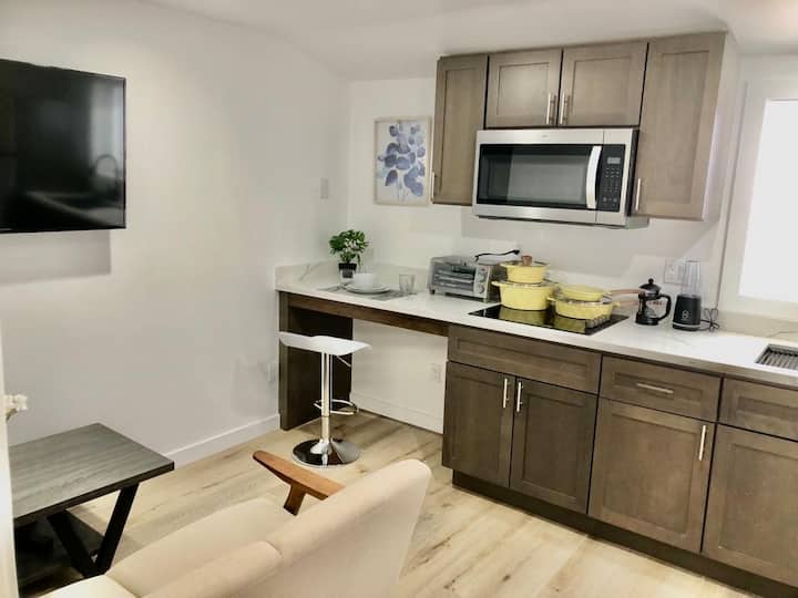 1br In-law Suite W/ Ac & Private Laundry - Castro Valley, CA