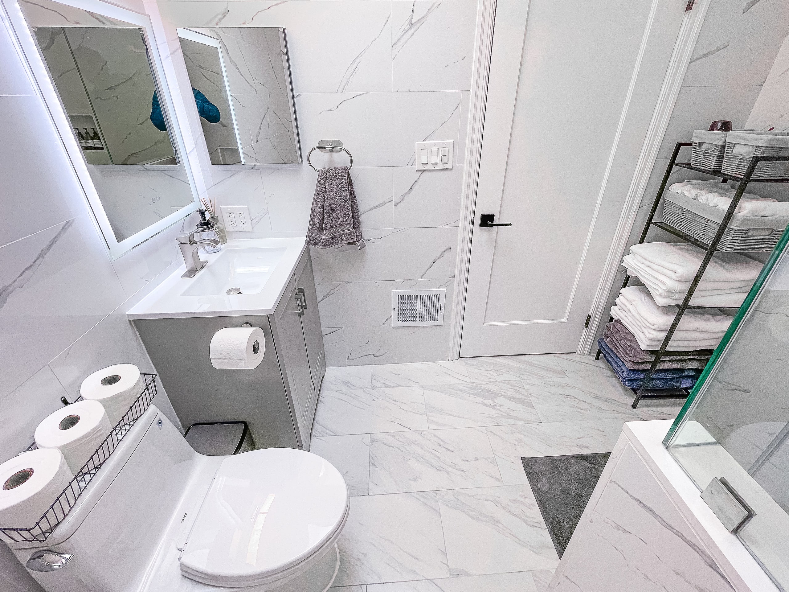 Home in San Francisco · ★4.98 · 3 bedrooms · 4 beds · 1 bath - Image 15