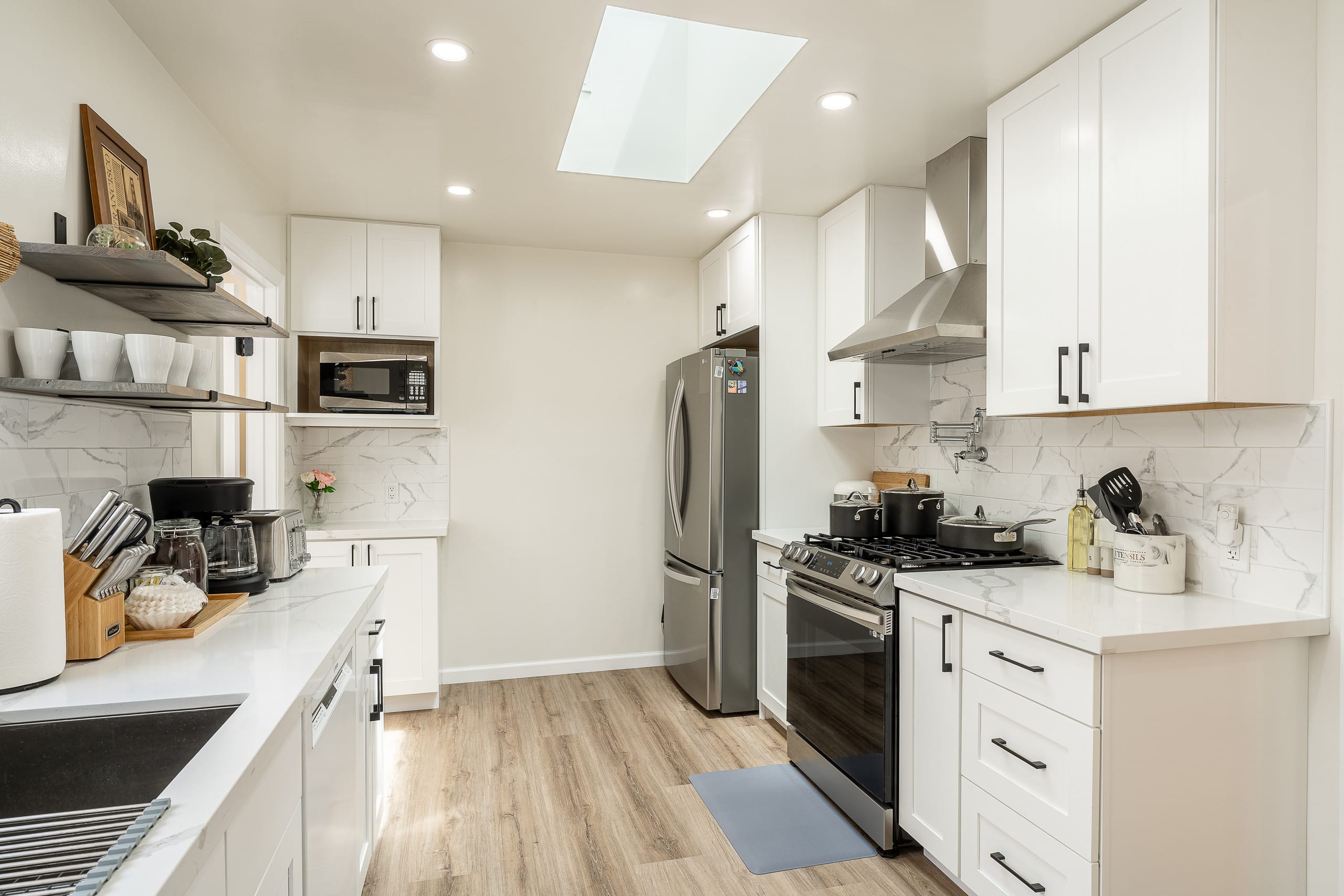 Home in San Francisco · ★4.98 · 3 bedrooms · 4 beds · 1 bath - Image 25