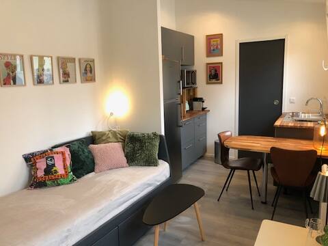 Independent studio in garden