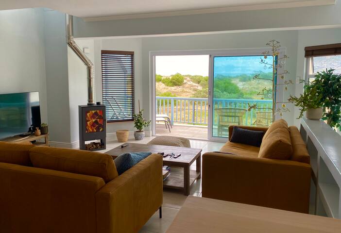 Beach Front Townhouse with Sea & Sunset Views gallery image 5