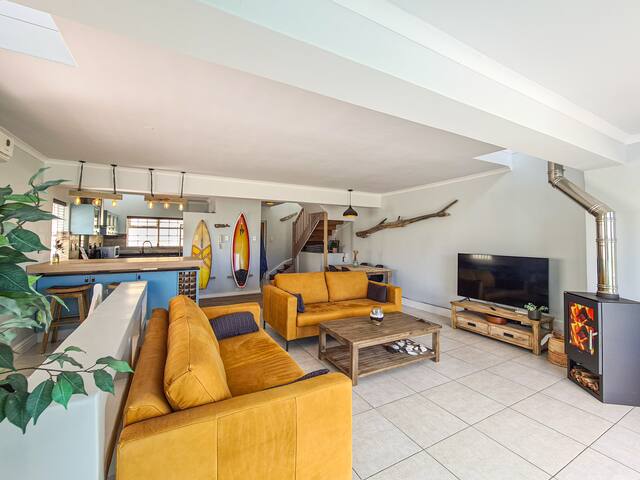 Beach Front Townhouse with Sea & Sunset Views gallery image 2