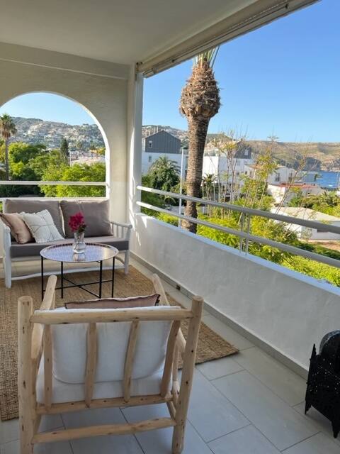 Casa Luna Nueva with sea view