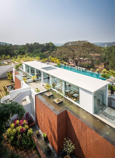 El Arbol by Hireavilla-2BR w Rooftop Pool in Nerul