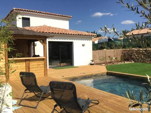 Provencal villa 30 minutes from the sea