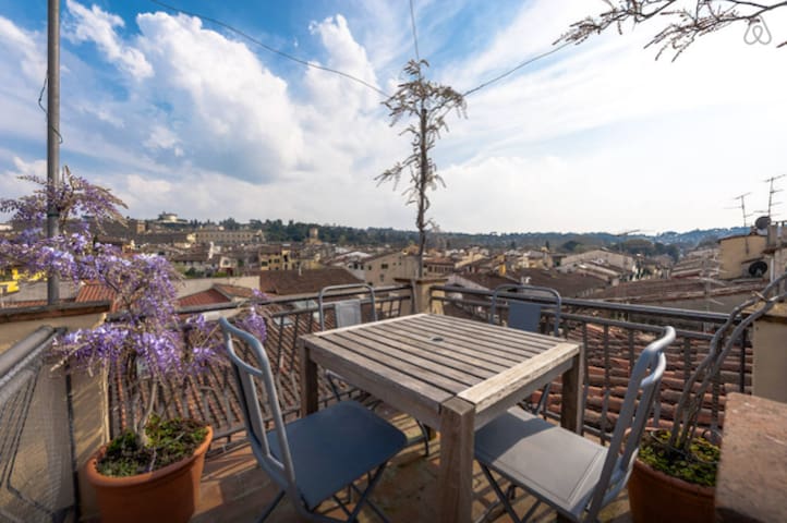 Oltrarno Rooftop Great View 6px gallery image 3