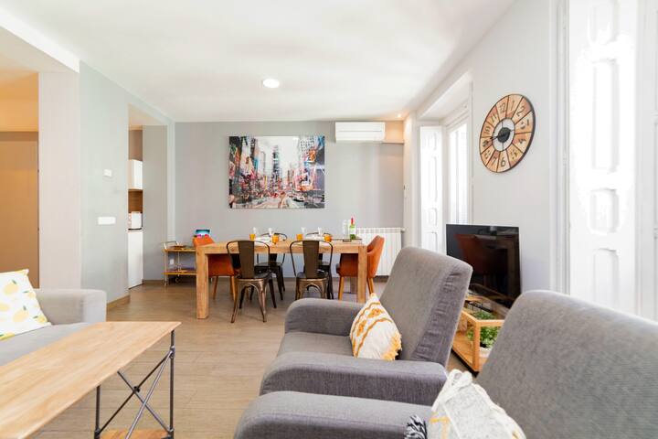 ⁨Raul Sanchez V.⁩ managed Airbnb listing 3