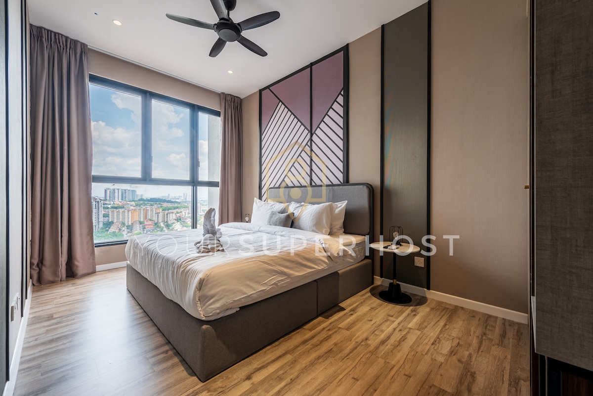 Usted tiene su propio dormitorio. Puedes tener tu espacio para descansar, mientras que tu ser querido puede tener su espacio en la sala de estar. No te preocupes, ambos se molestarán mutuamente.