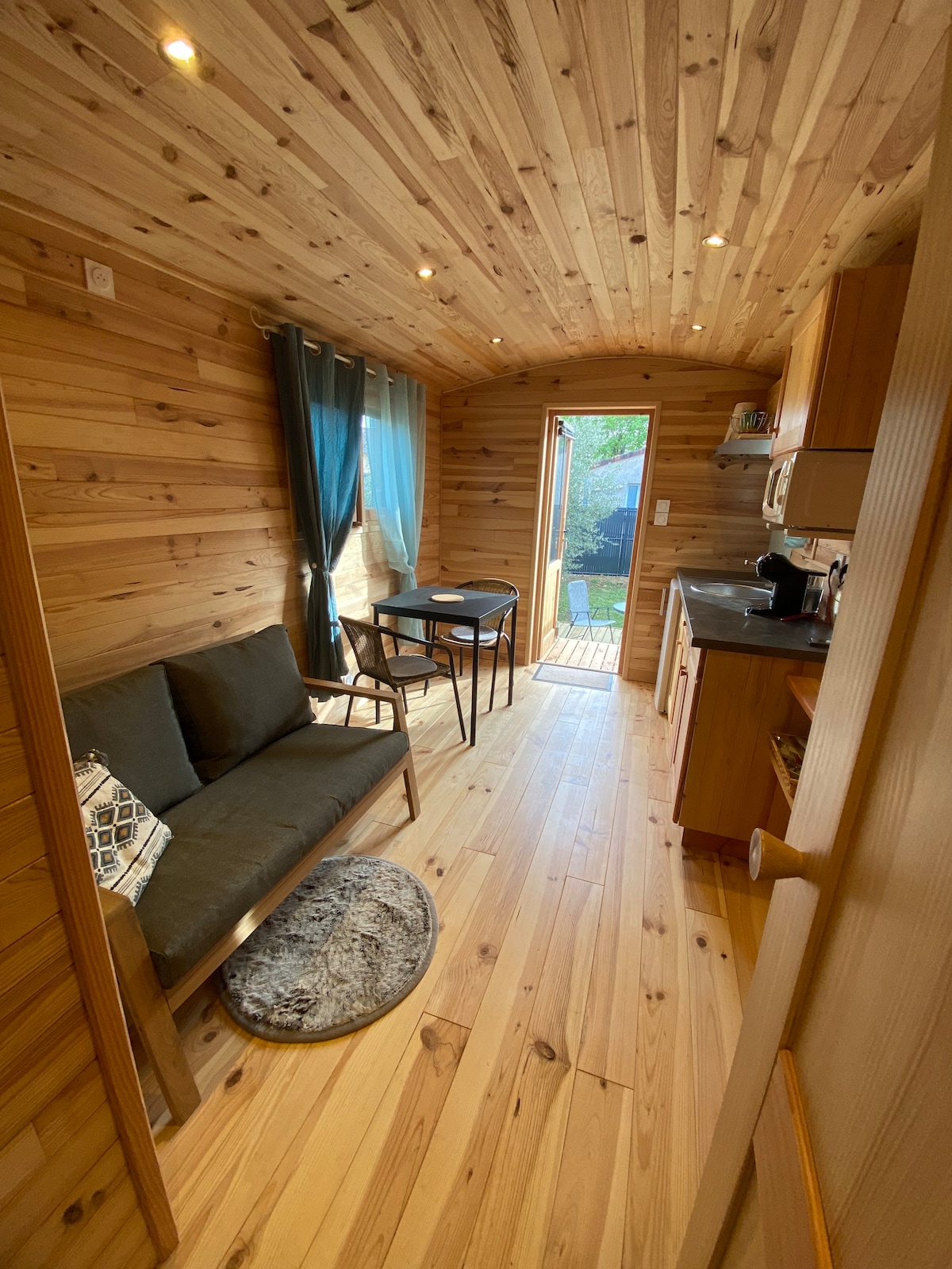 Top performing Airbnb: Detached trailer in Ruoms