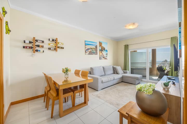 Upper Floor 1-bed Sea View Apt. - Albufeira