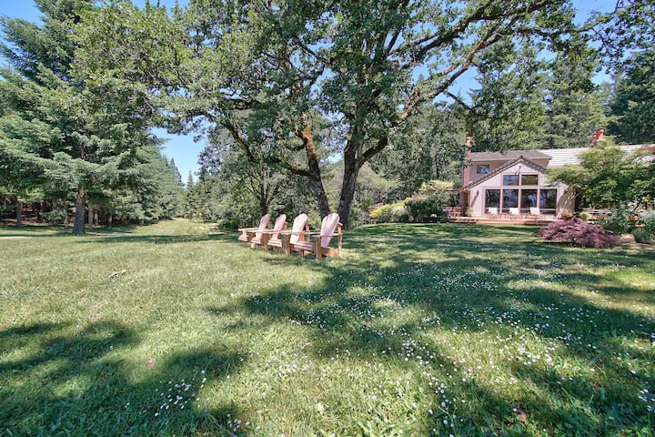 The Meadows - Distinctive Wine Country Stay