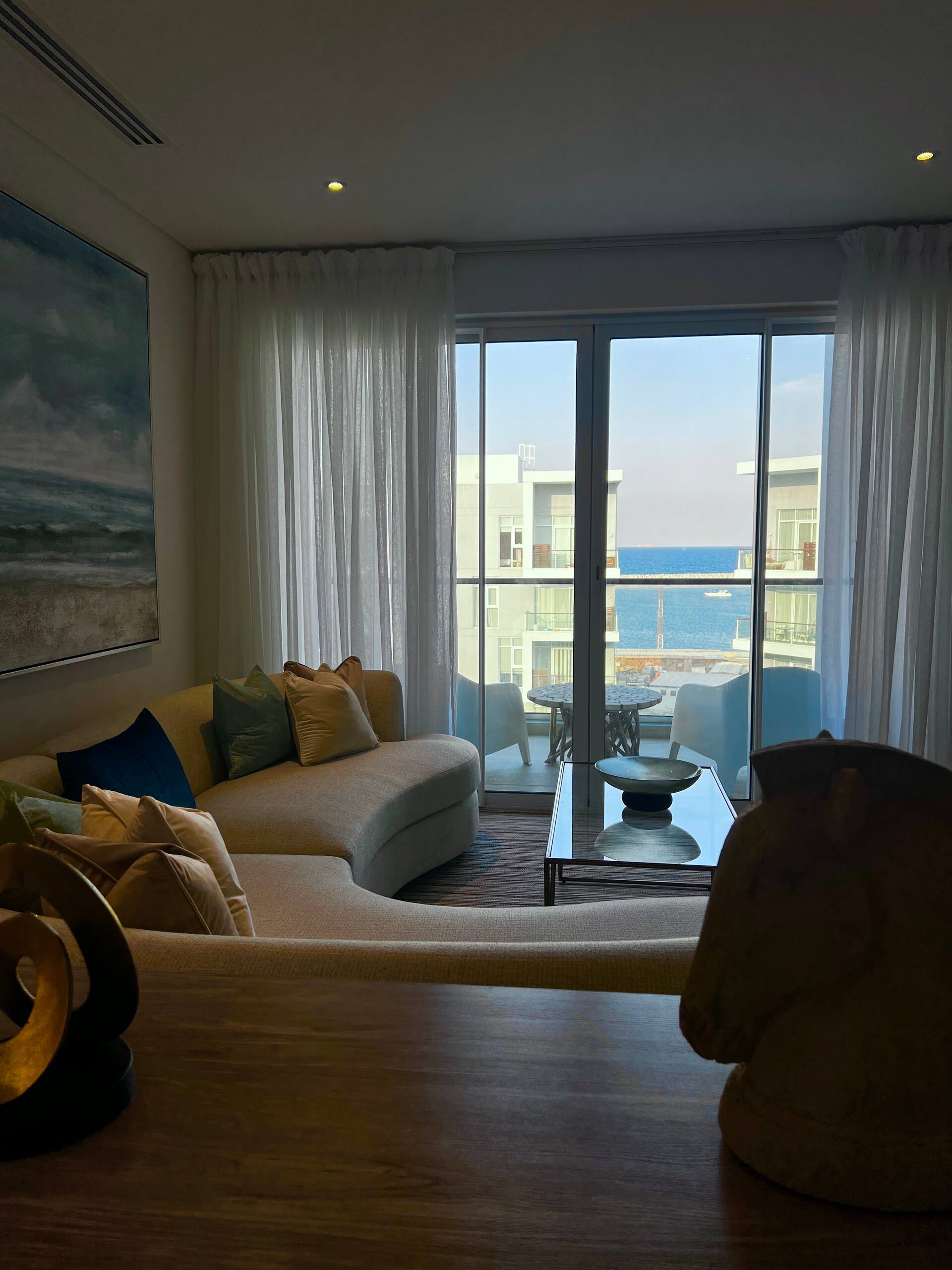 Unique & Elegant Penthouse ~ Sea & Pool View