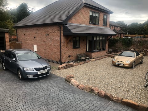 Top performing Airbnb: The Slade in Hoylake & Meols