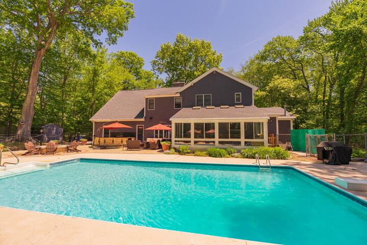 Fire Pit Patio & Pool Retreat in East Greenwich gallery image 2