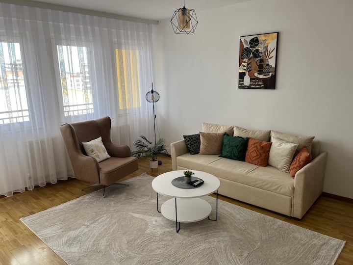 Bright & Cozy Home! - Kosovo