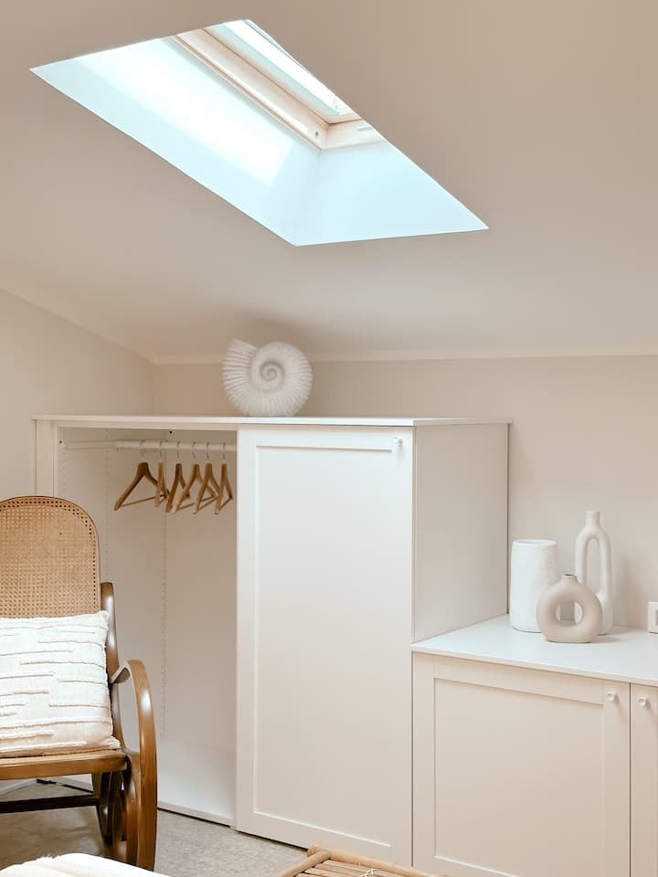 Double room 3, closet.