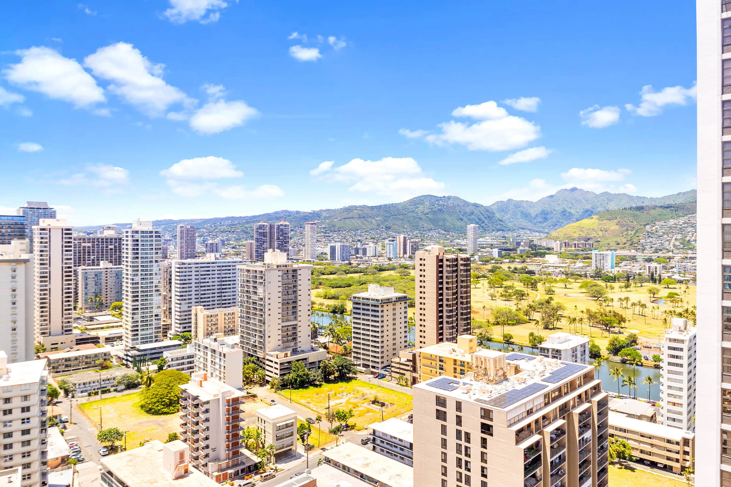Condo in Honolulu · ★4.89 · 1 bedroom · 2 beds · 1 private bath - Image 23