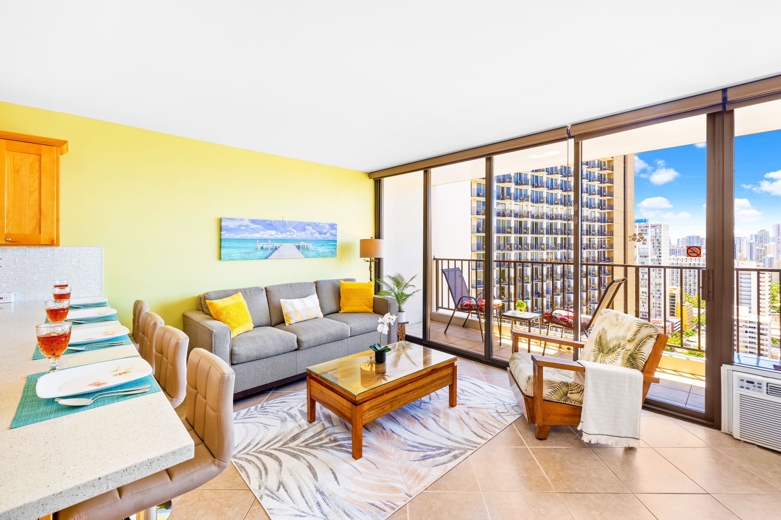 Condo in Honolulu · ★4.89 · 1 bedroom · 2 beds · 1 private bath - Image 3