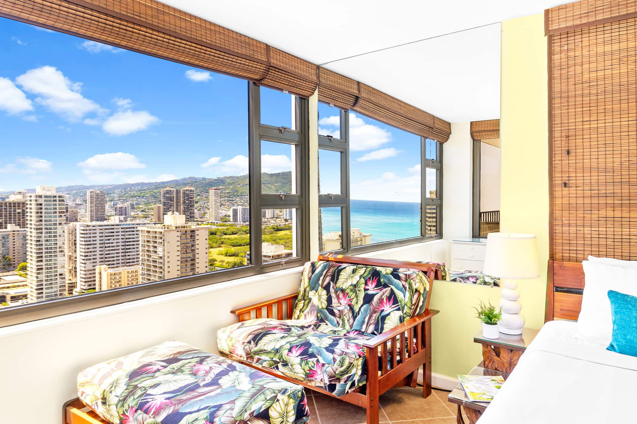 Condo in Honolulu · ★4.89 · 1 bedroom · 2 beds · 1 private bath - Image 6