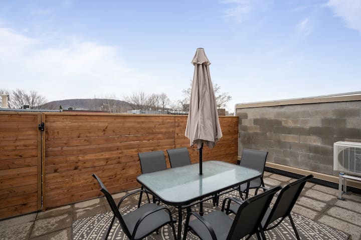 2-Story Penthouse loft w/ Private Terrace - Condominiums for Rent