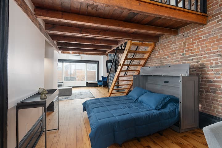 2-Story Penthouse loft w/ Private Terrace - Condominiums for Rent