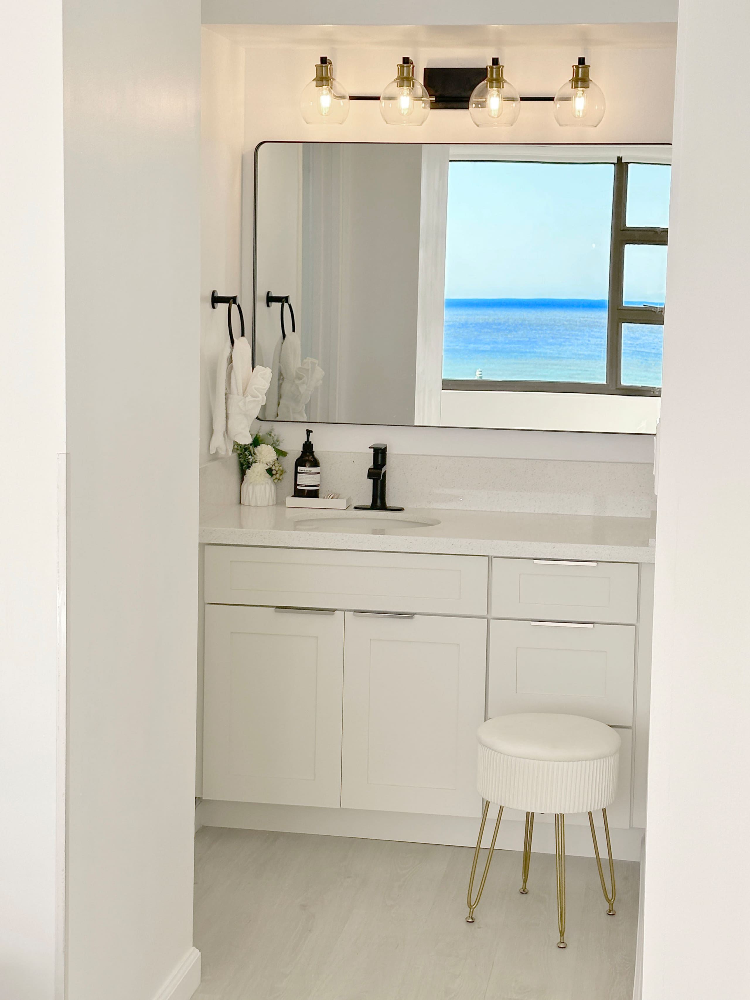 Condo in Honolulu · ★5.0 · 1 bedroom · 2 beds · 1 private bath - Image 29