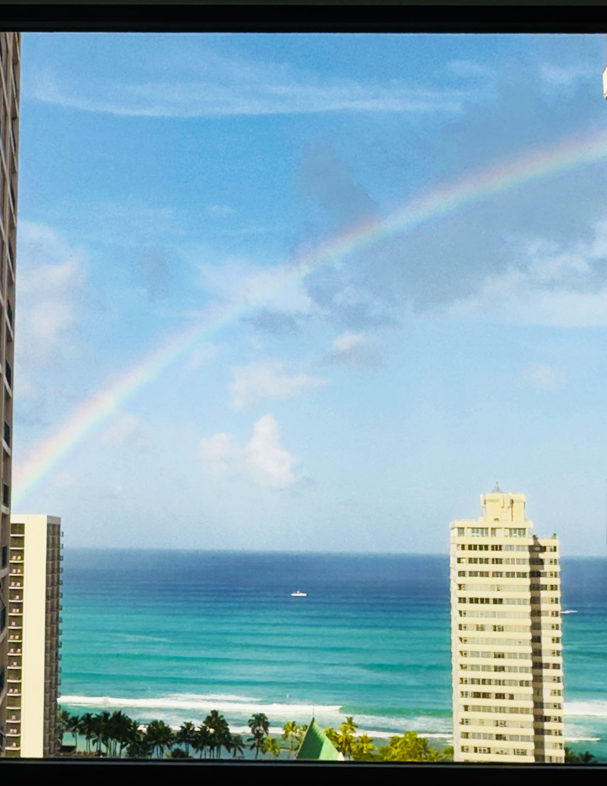 Condo in Honolulu · ★5.0 · 1 bedroom · 2 beds · 1 private bath - Image 27