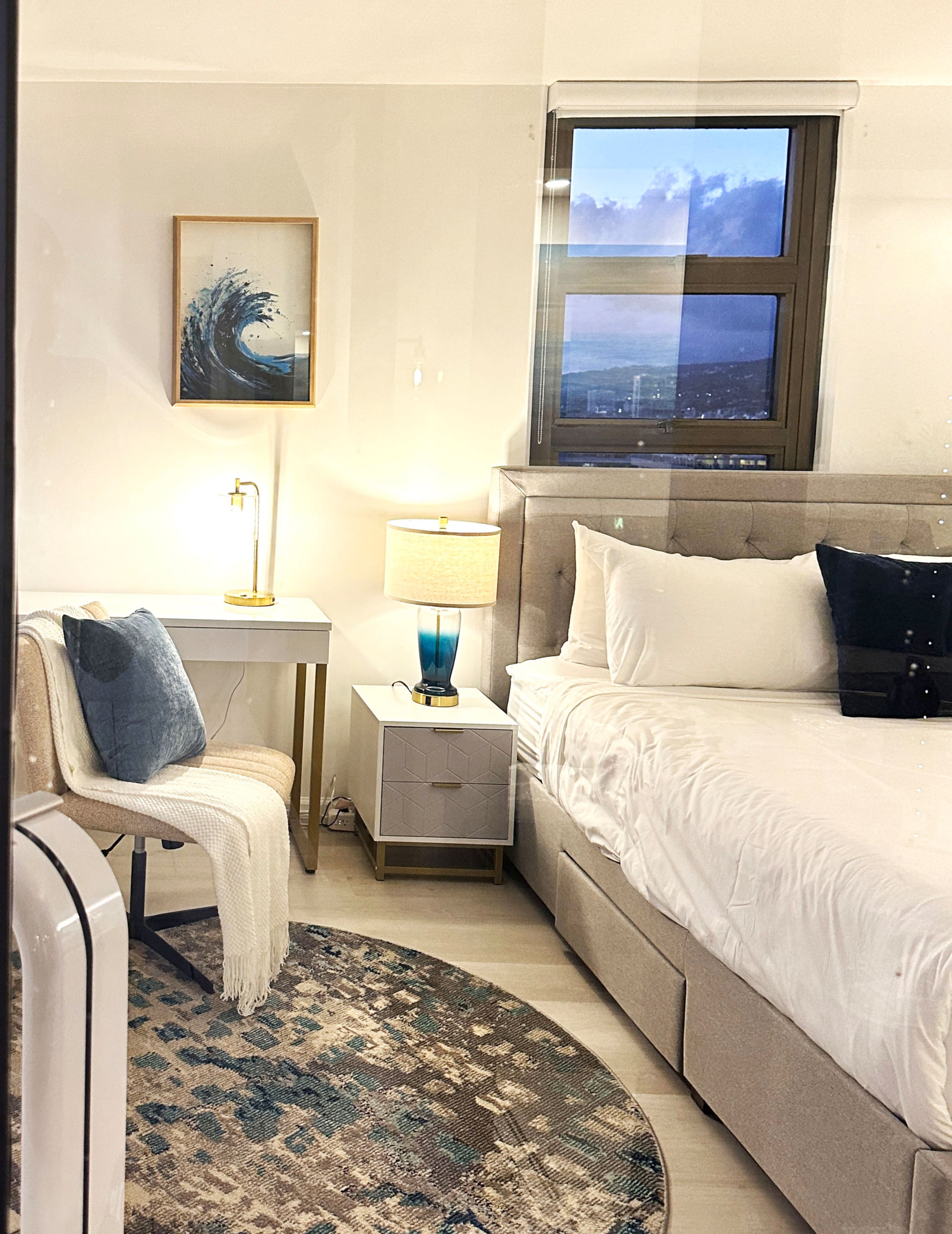 Condo in Honolulu · ★5.0 · 1 bedroom · 2 beds · 1 private bath - Image 26