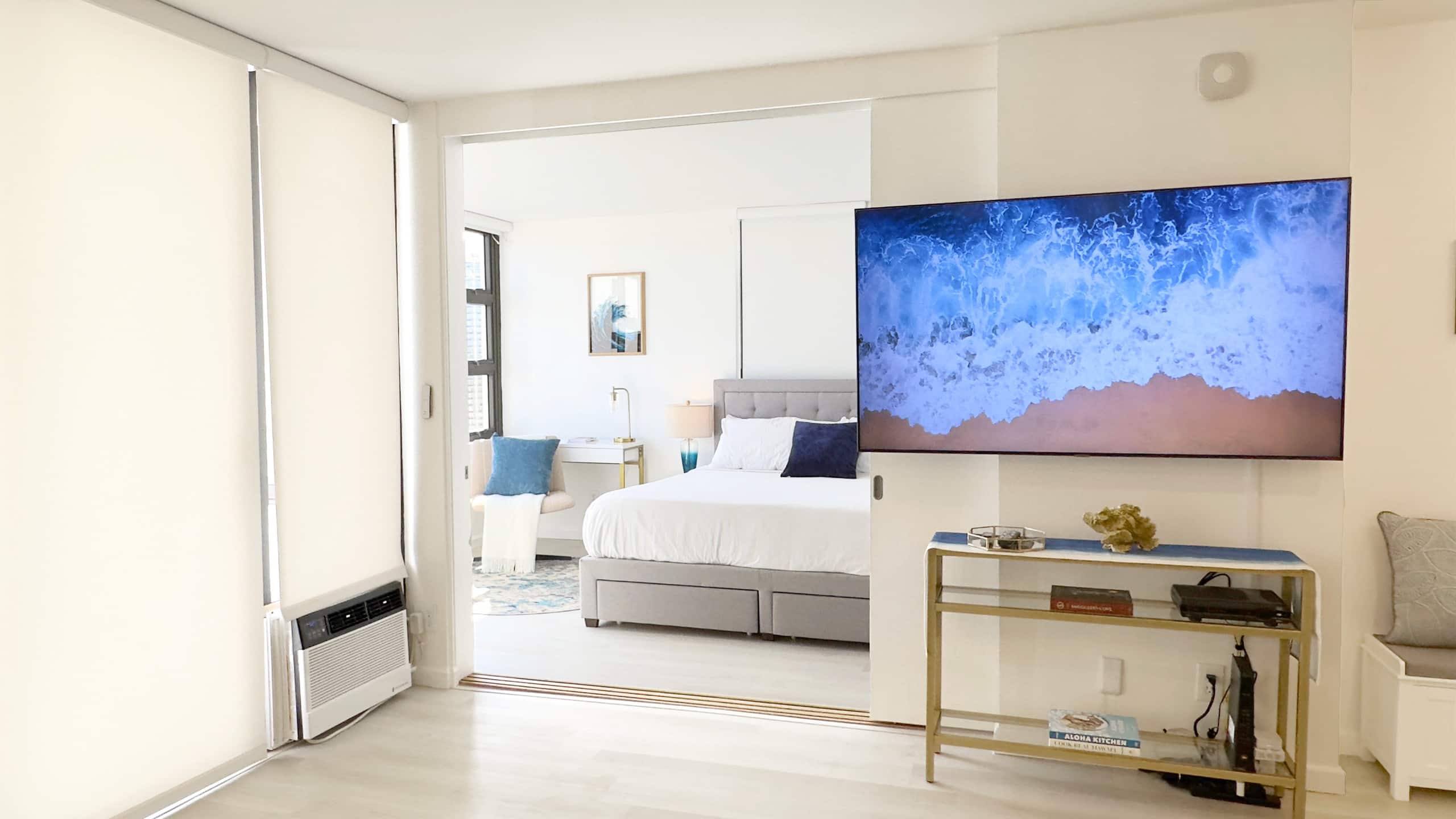 Condo in Honolulu · ★5.0 · 1 bedroom · 2 beds · 1 private bath - Image 6