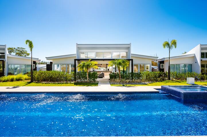The Enclave Avellanas - Villa B3