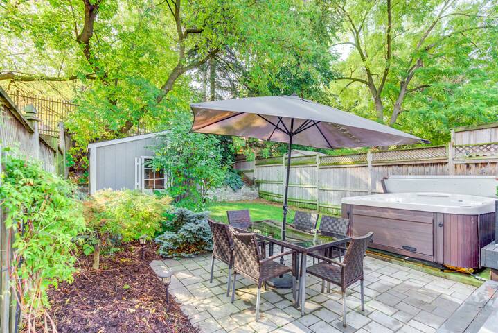 Luxury Home near Yonge and Eglinton gallery image 2