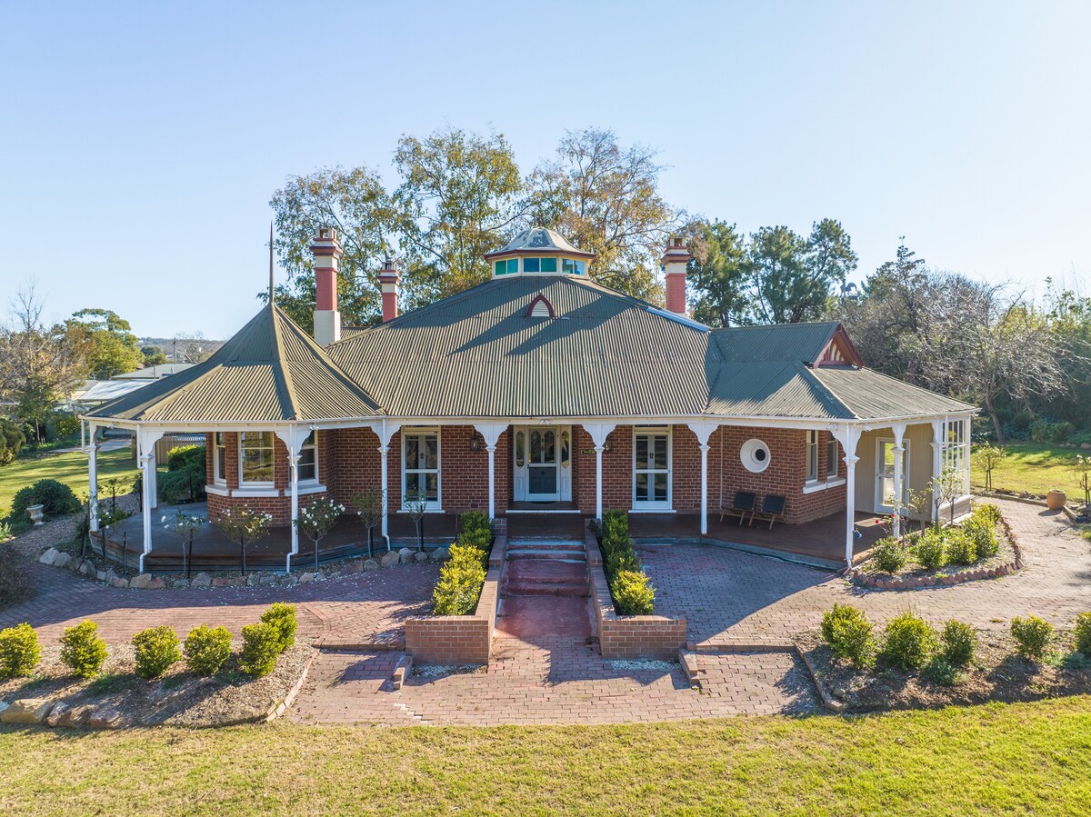 Oban Cottage luxurious tranquil Guest houses for Rent in Inverell