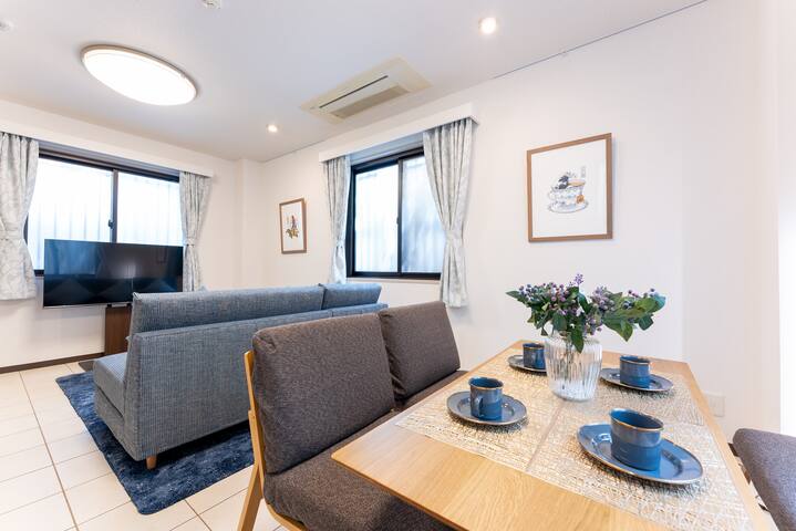 3min from Aoyama 1-chome Sta｜Max 6PPL｜Bike Share gallery image 2