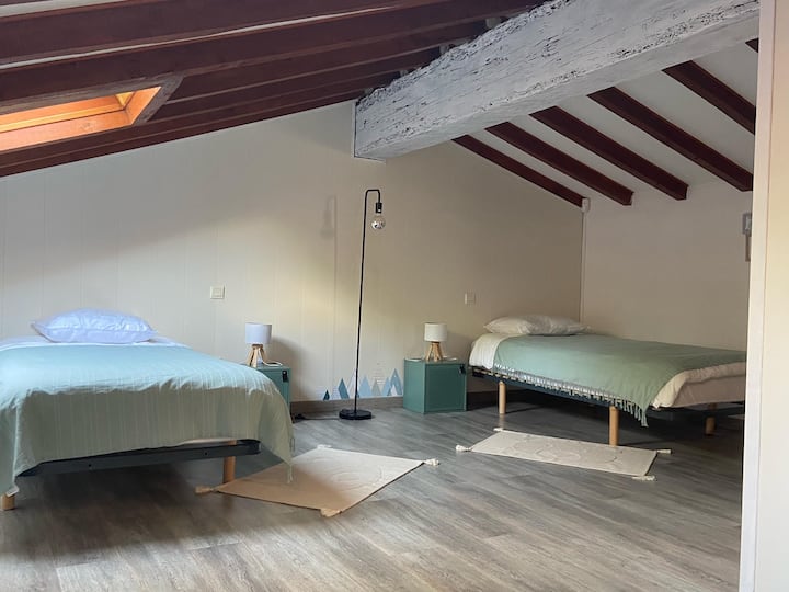 ห้องใต้หลังคาชั้น 1