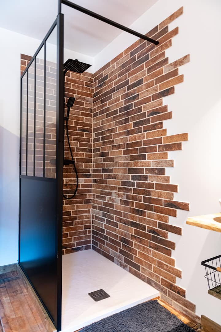 Ducha de la habitación 1