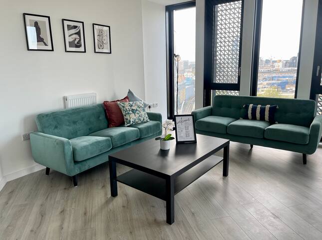 Manhattan Pad (sleeps 7) – breathtaking views gallery image 5